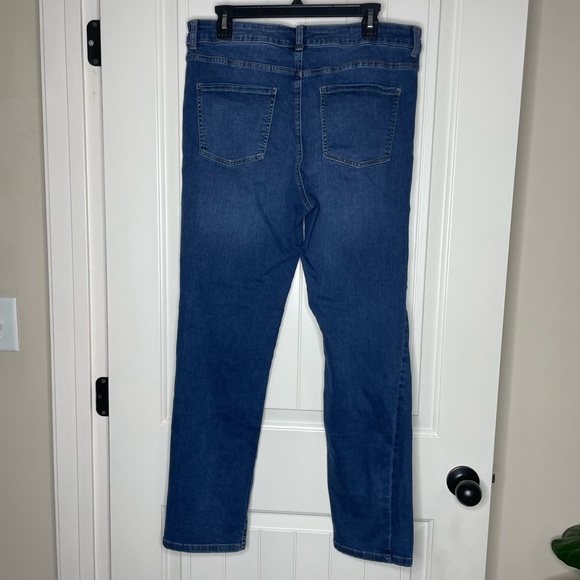 Talbots straight leg Jean (1 of 2 pairs) - Picture 4 of 5